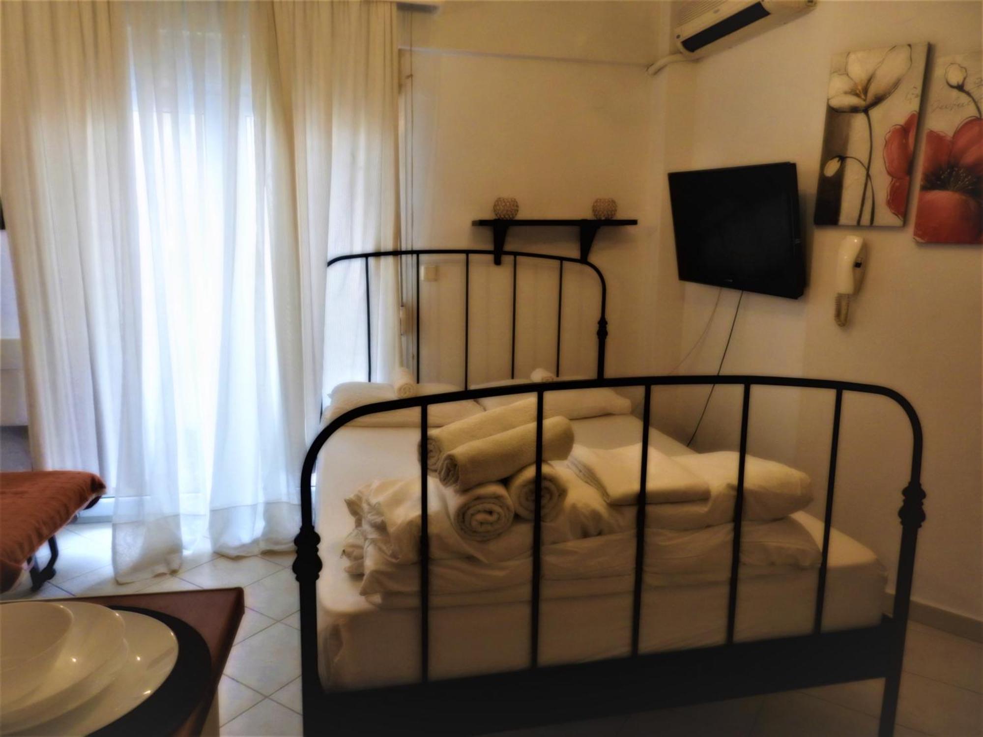 Konstantinos'S Luxury Studio เทสซาโลนิกิ ภายนอก รูปภาพ